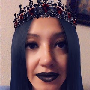 Meet your Posher, Elena